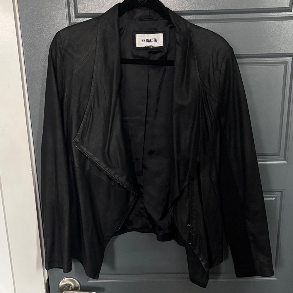BB Dakota Women's Sleek Black Leather Jacket